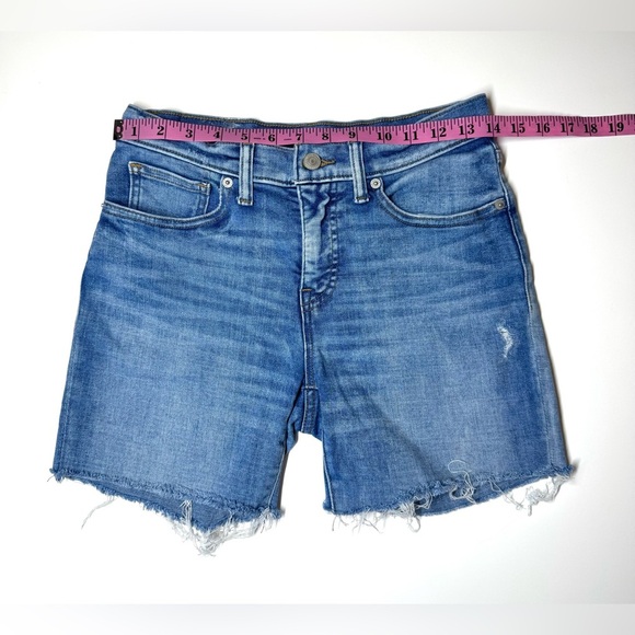 Lucky Brand Ava Mid Rise Women's Blue Denim Shorts Size- 6 - Picture 2 of 5